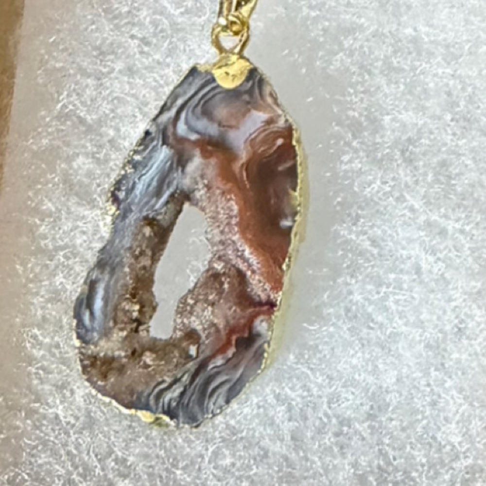 Agate Geode Slice Necklace - Picture 4 of 7